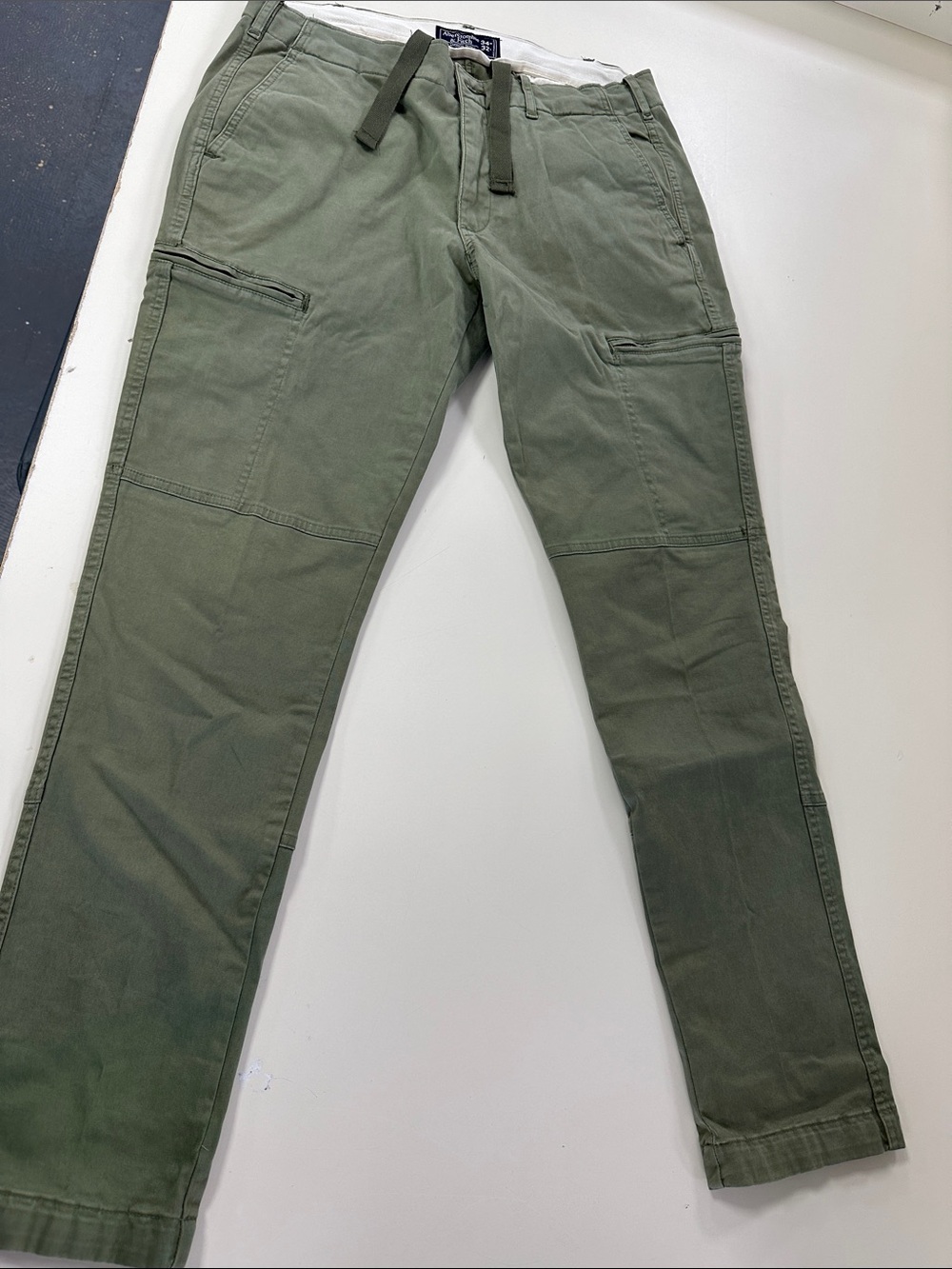 Abercrombie & Fitch Men's Military Green Cargo Pants